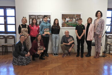 U Muzeju Grada Đurđevca otvorena izložba „DJECA OKO NAS” To je naše, na to smo ponosni!