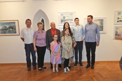 U Muzeju Grada Đurđevca otvorena izložba Franje Mihočke „Hod za svjetlom“