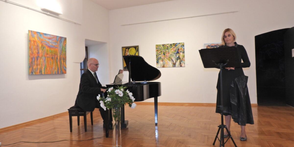 Pred oduševljenom publikom u Muzeju Grada Đurđevca održan koncert dua Nataše Antoniazzo i Ivana Batoša