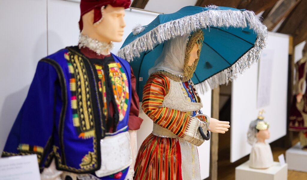 Orijentalni tragovi u narodnim nošnjama: U Muzeju Grada Đurđevca otvorena izložba „A la Turka“